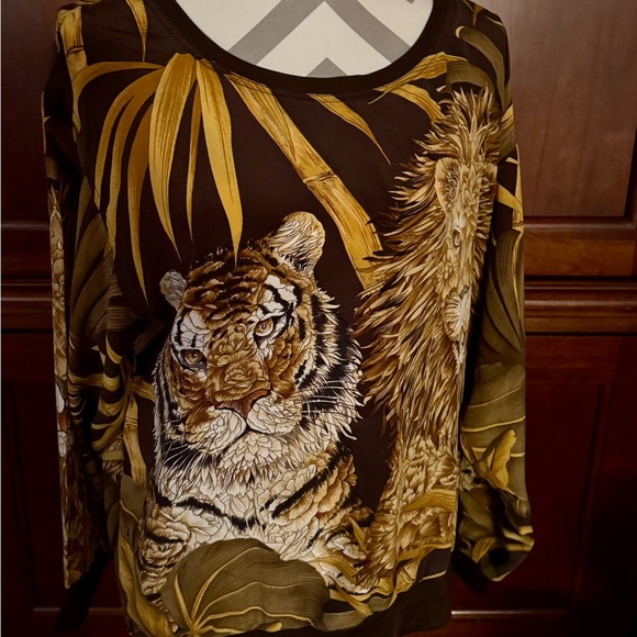 Vintage Salvadore Ferragamo 100% Silk Lion Tiger Blouse M RARE - Picture 12 of 13